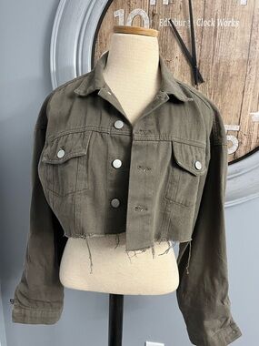 0027– Cropped Olive Green Denim Jacket - Women